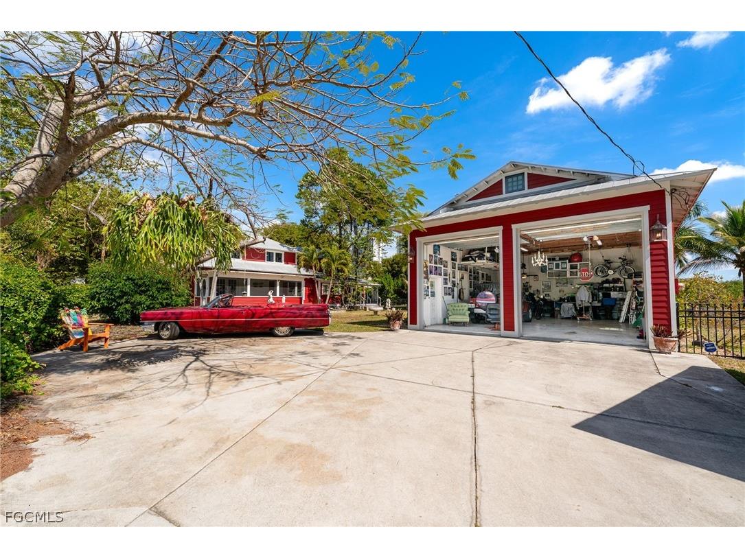 1525 Palm Avenue Fort Myers FL 33916 2026008944 image38