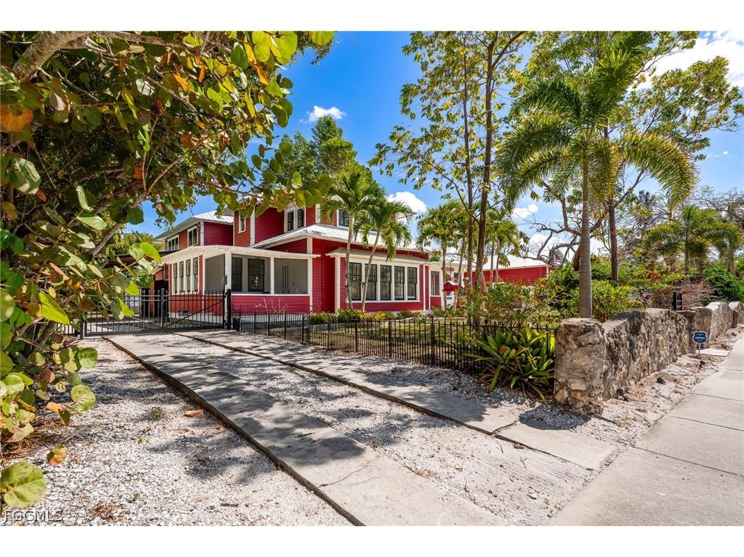 1525 Palm Avenue Fort Myers FL 33916 2026008944 image4