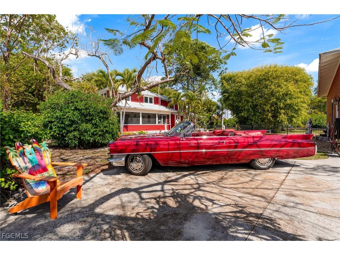 1525 Palm Avenue Fort Myers FL 33916 2026008944 image40