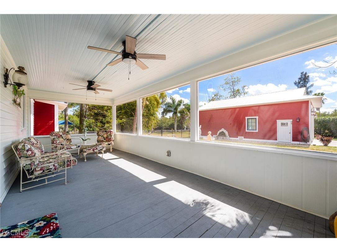 1525 Palm Avenue Fort Myers FL 33916 2026008944 image6