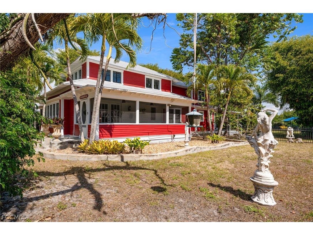1525 Palm Avenue Fort Myers FL 33916 2026008944 image7