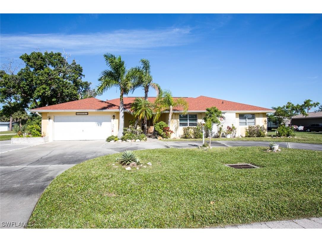 1525 Pinecrest Road Fort Myers FL 33919 223088913 image1