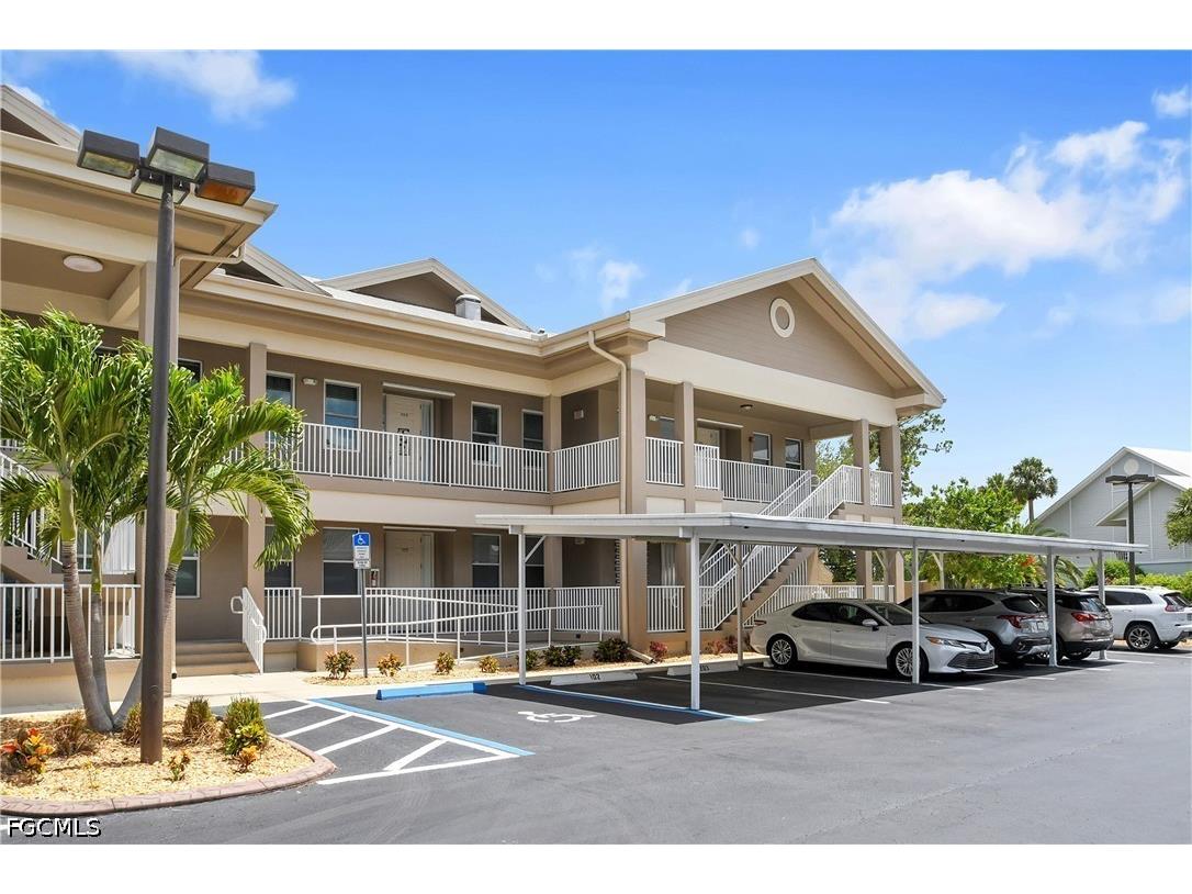 15250 Riverbend Boulevard #202 North Fort Myers FL 33917 2026026751 image1