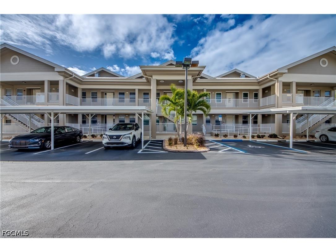 15250 Riverbend Boulevard #204 North Fort Myers FL 33917 2026017990 image1