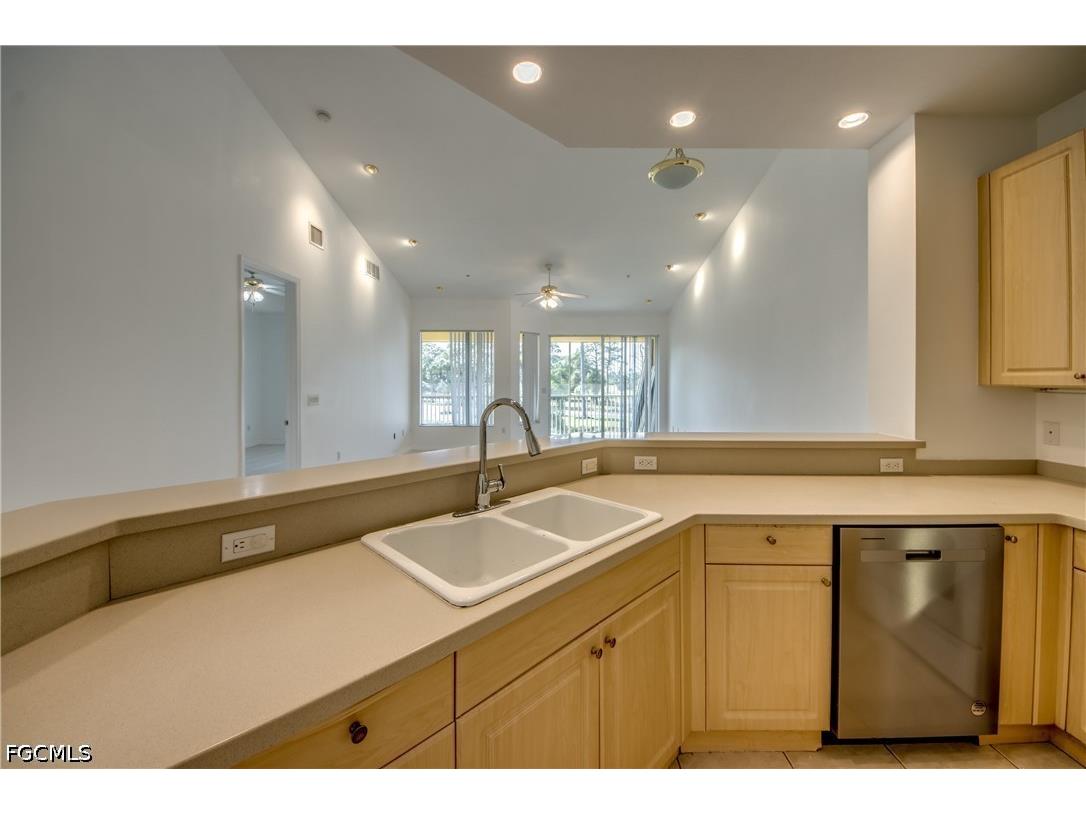 15250 Riverbend Boulevard #204 North Fort Myers FL 33917 2026017990 image11