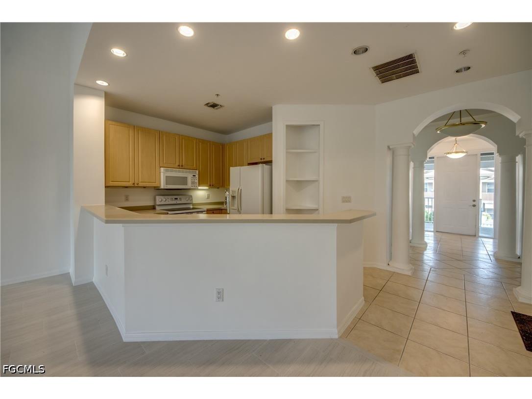 15250 Riverbend Boulevard #204 North Fort Myers FL 33917 2026017990 image8