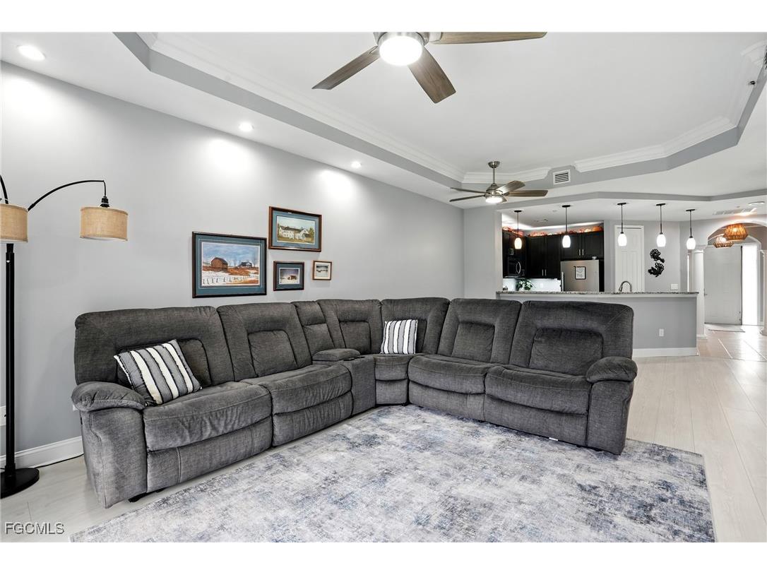 15256 Riverbend Boulevard #105 North Fort Myers FL 33917 2025008051 image1
