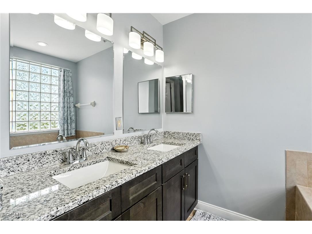 15256 Riverbend Boulevard #105 North Fort Myers FL 33917 2025008051 image13