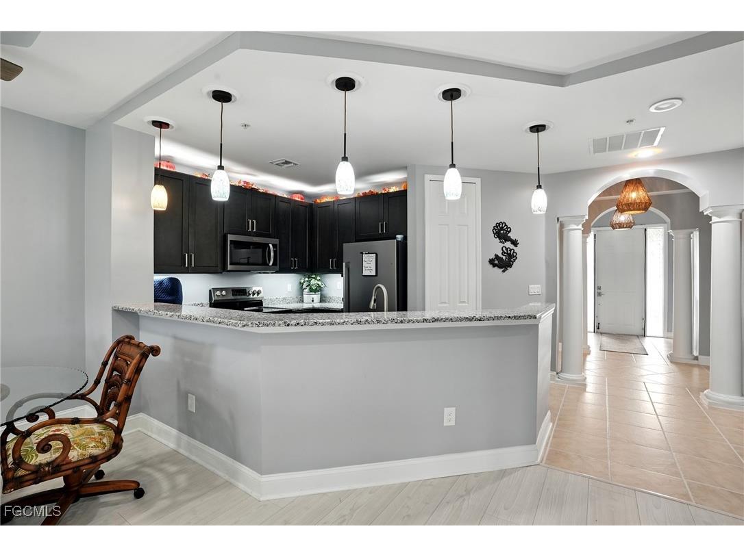 15256 Riverbend Boulevard #105 North Fort Myers FL 33917 2025008051 image2