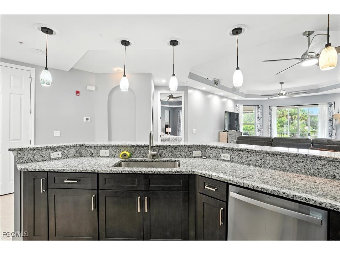 15256 Riverbend Boulevard #105 North Fort Myers FL 33917 2025008051 image3