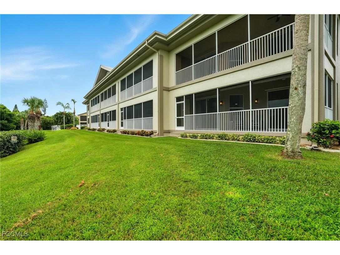 15256 Riverbend Boulevard #105 North Fort Myers FL 33917 2025008051 image34