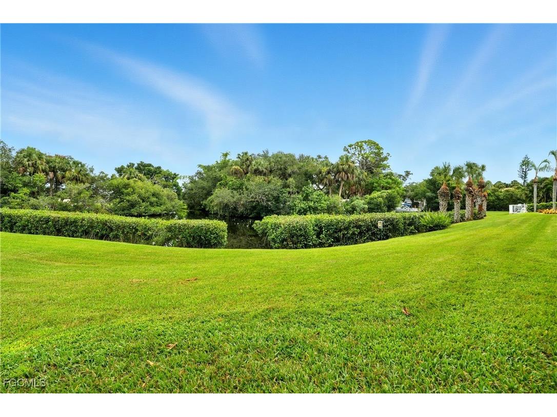 15256 Riverbend Boulevard #105 North Fort Myers FL 33917 2025008051 image36