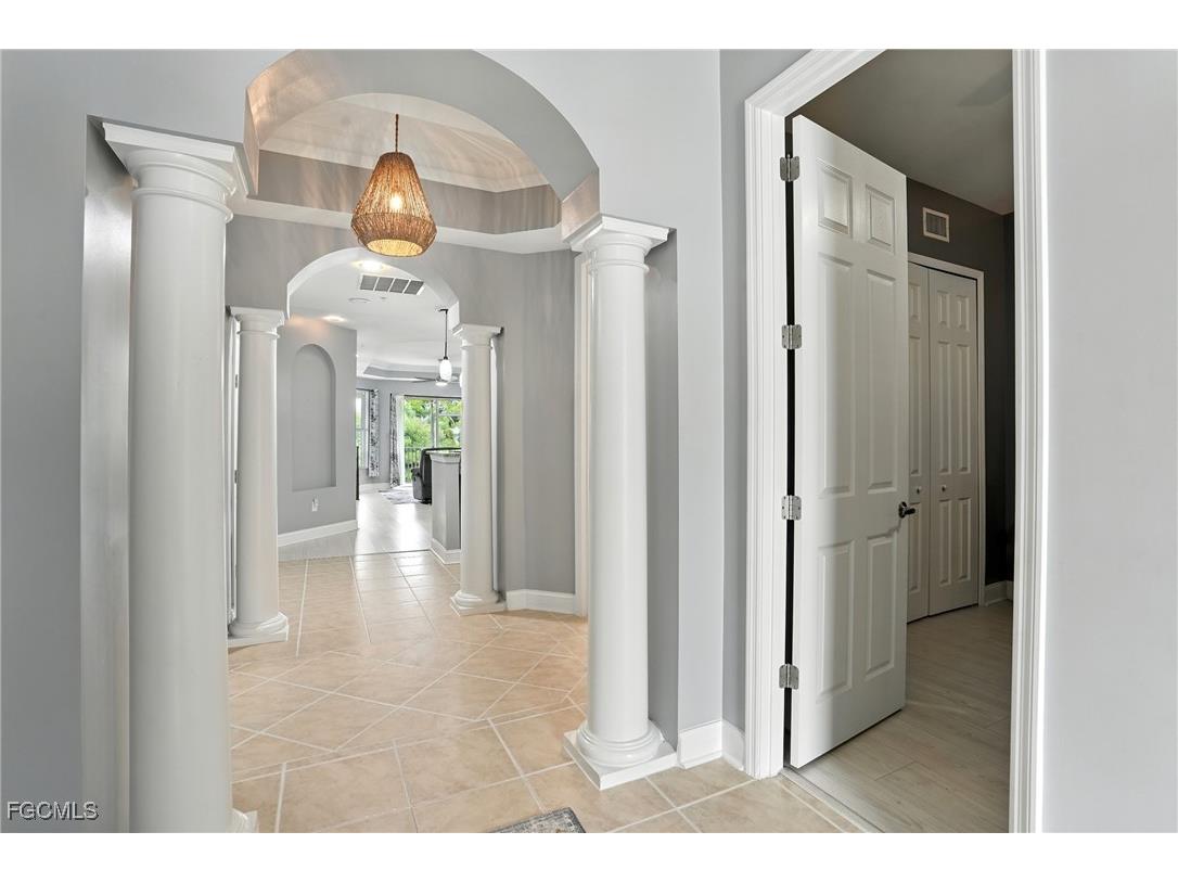 15256 Riverbend Boulevard #105 North Fort Myers FL 33917 2025008051 image8