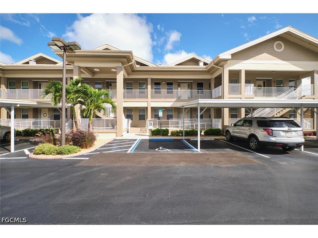 15256 Riverbend Boulevard #202 North Fort Myers FL 33917 2026016678 image1