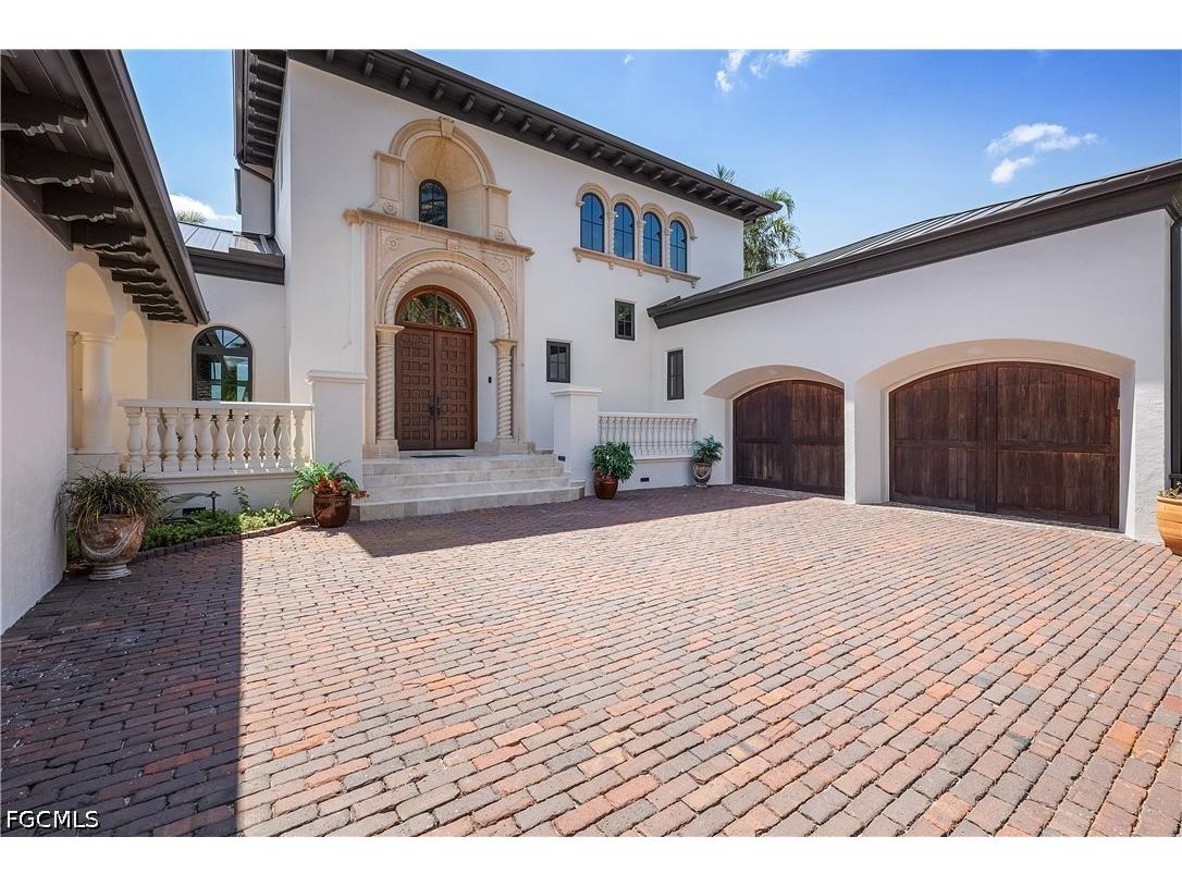 1526 Hermitage Lane Cape Coral FL 33914 2026014809 image3