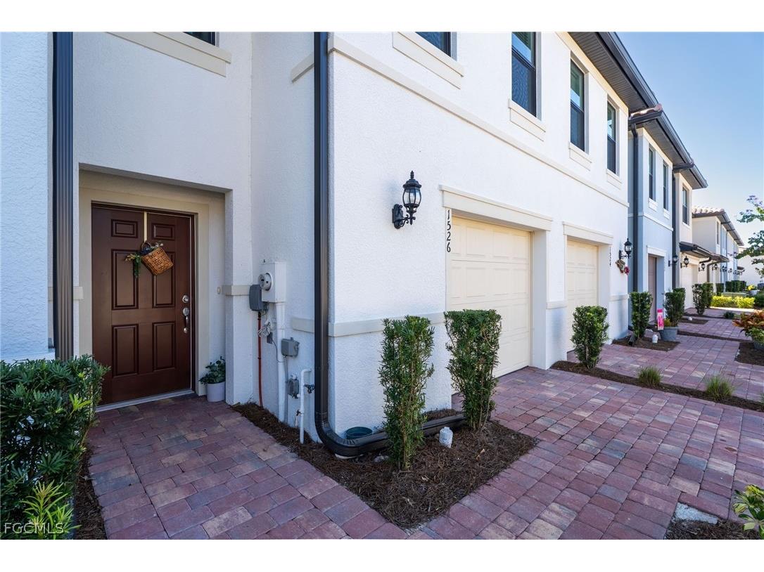 1526 Lake Jessup Circle Cape Coral FL 33909 2026007645 image1