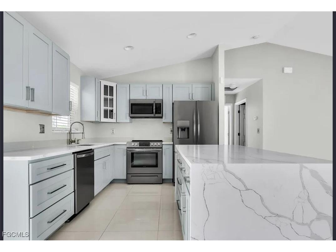 1526 NW 21st Place Cape Coral FL 33993 2025004329 image4