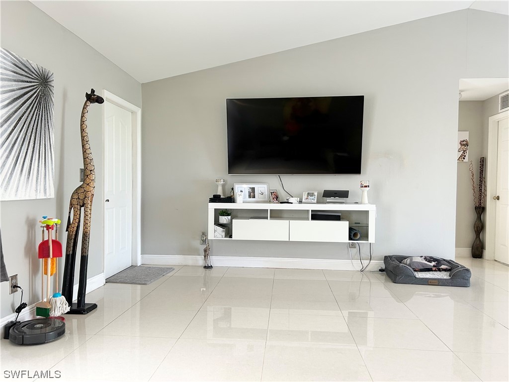 1526 NW 21st Place Cape Coral FL 33993 223051610 image1