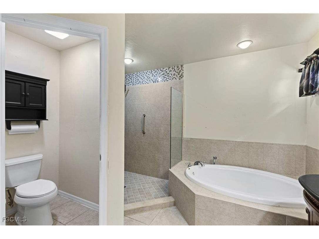 1526 NW 24th Terrace Cape Coral FL 33993 2025015023 image12