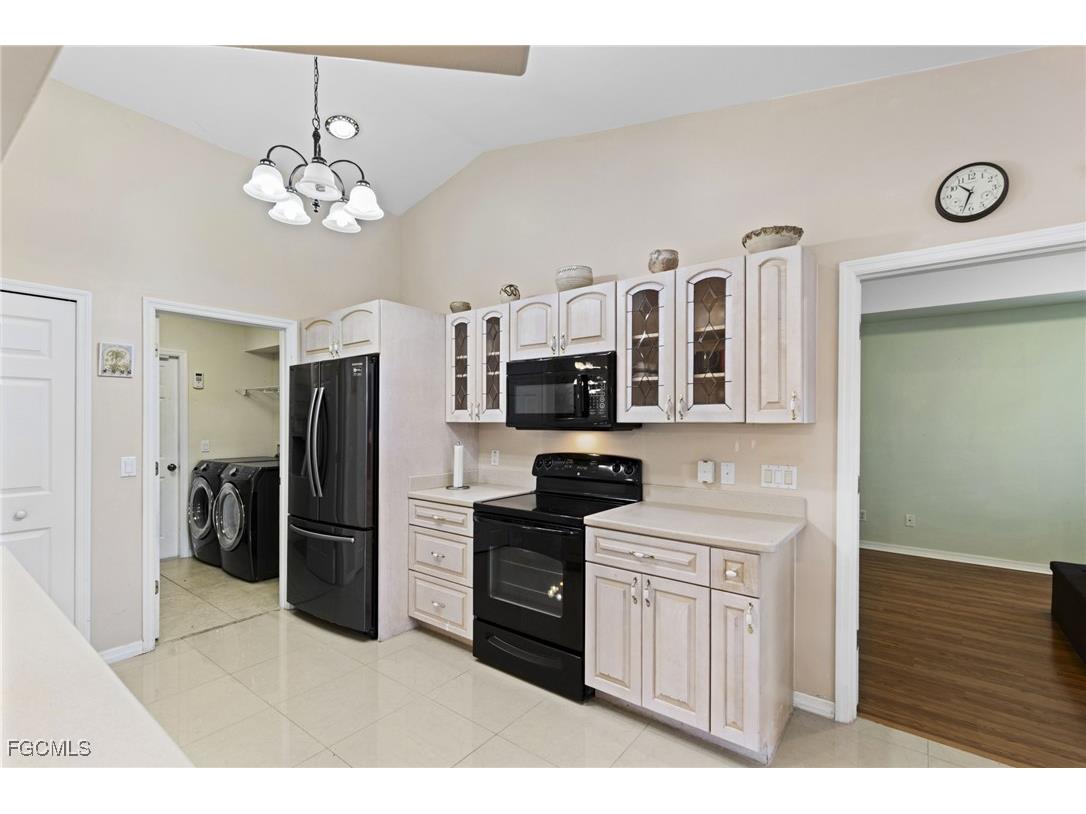 1526 NW 24th Terrace Cape Coral FL 33993 2025015023 image3