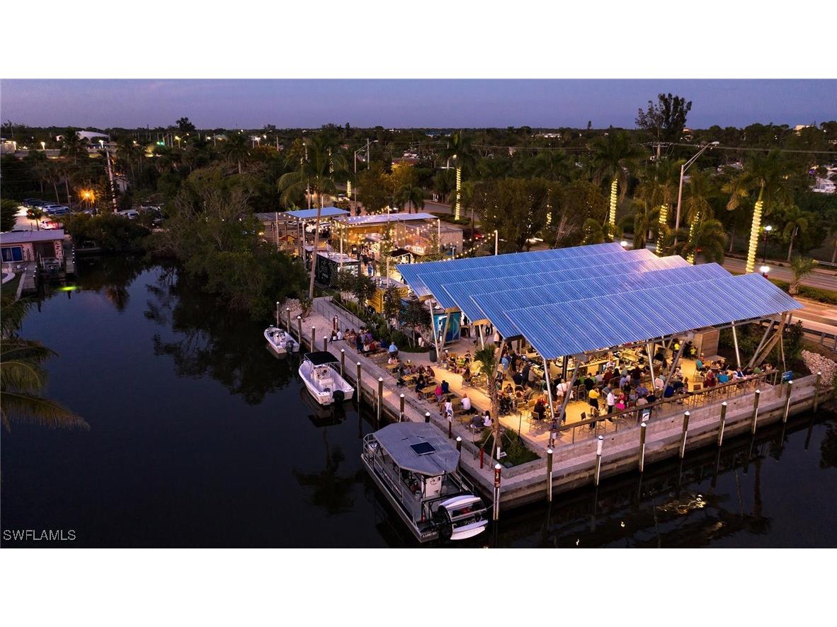 1526 Vintage Lane Naples FL 34104 225083144 image39