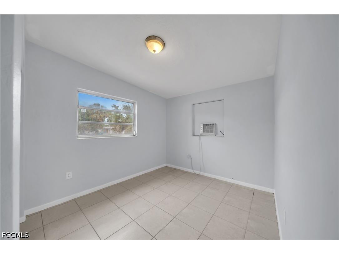 1527 Gardenia Avenue Fort Myers FL 33916 2026020686 image12