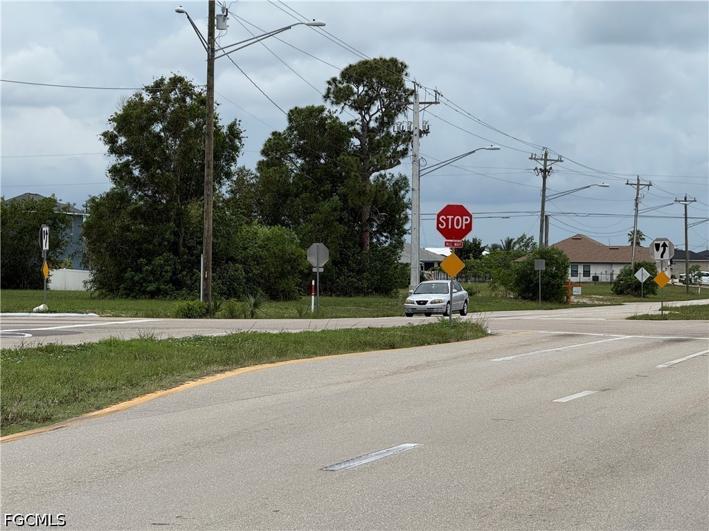 1527 NW 15th Terrace Cape Coral FL 33993 2026013178 image7
