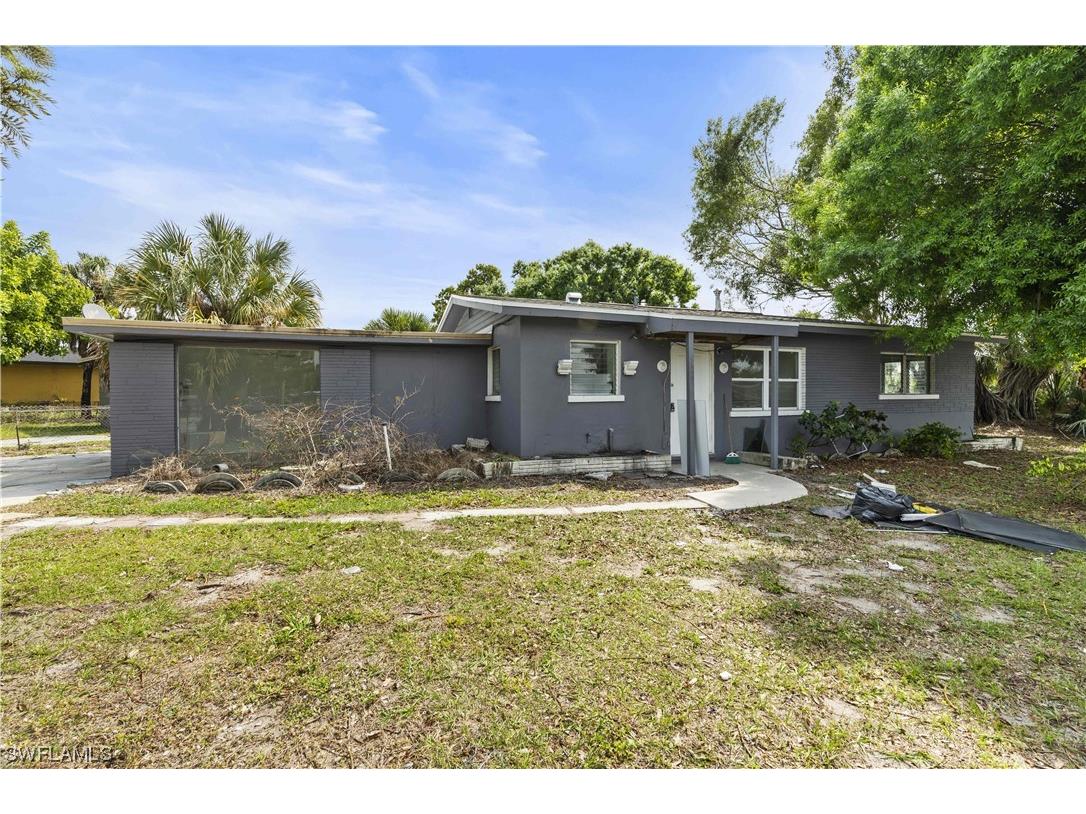 1527 Veronica S Shoemaker Boulevard Fort Myers FL 33916 224020775 image1