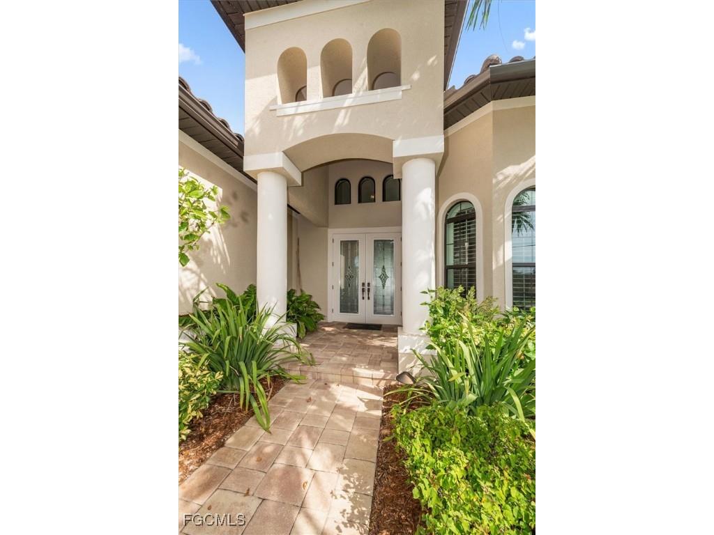 15271 Tahitian Drive Fort Myers FL 33908 2025019377 image3