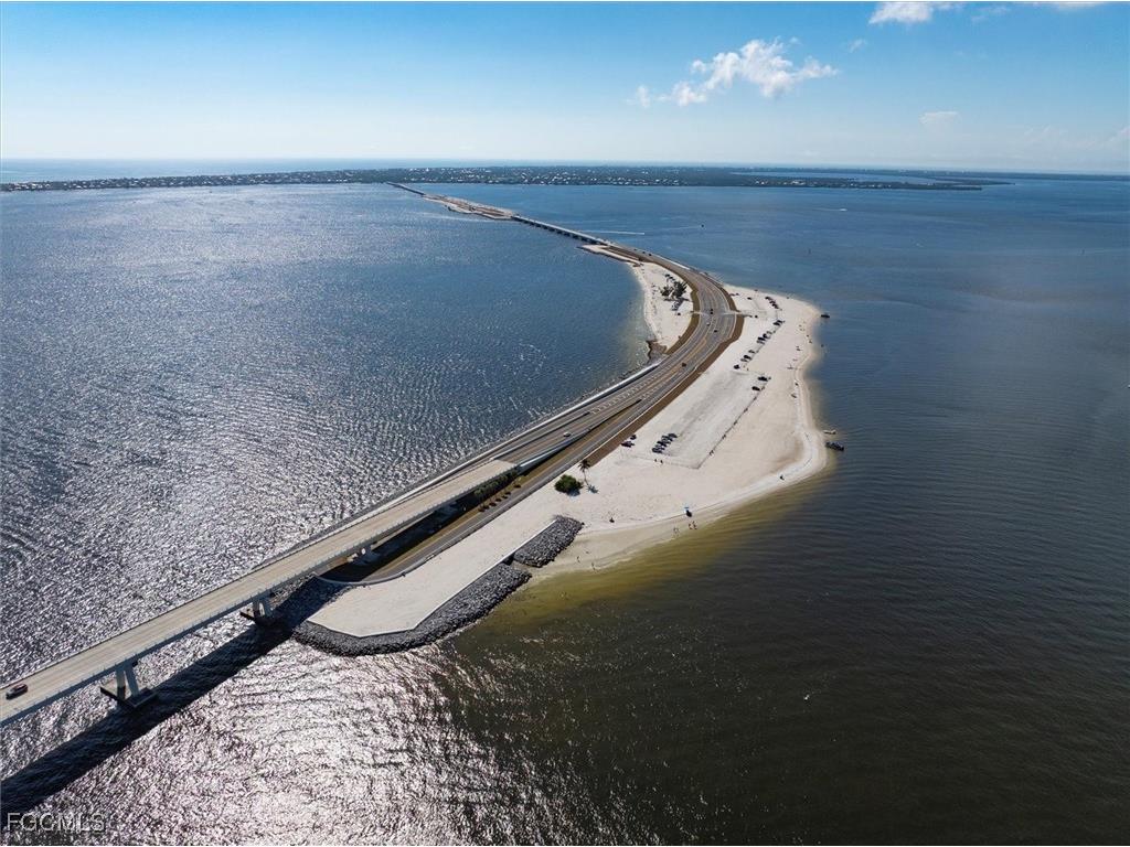 15271 Tahitian Drive Fort Myers FL 33908 2025019377 image33