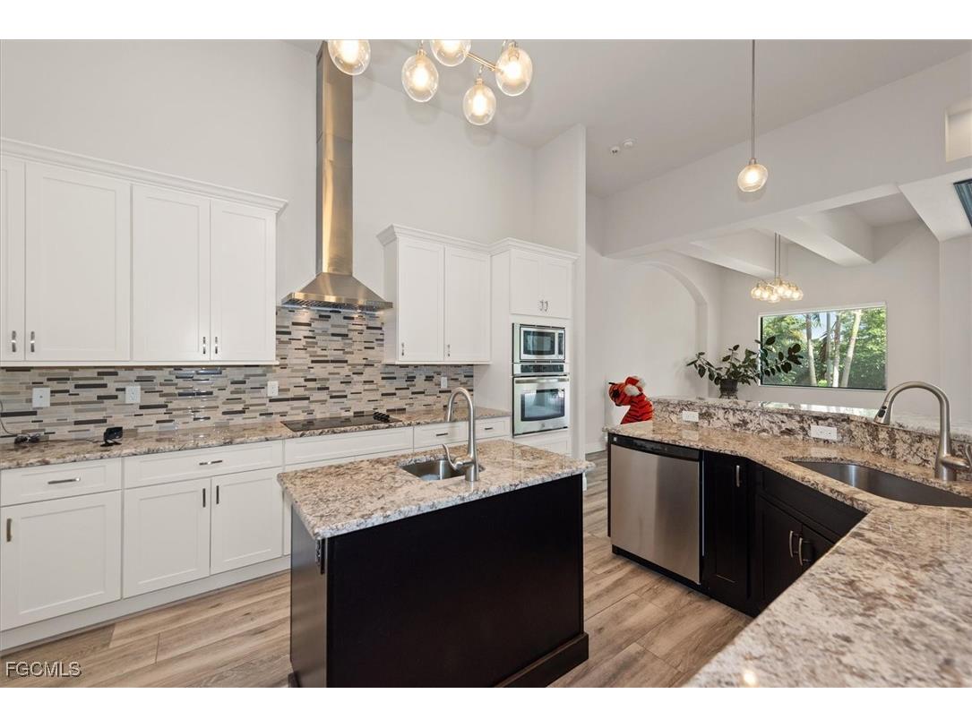 15271 Tahitian Drive Fort Myers FL 33908 2025019377 image8