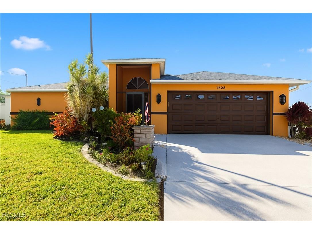 1528 NW 17th Terrace Cape Coral FL 33993 2025017055 image1