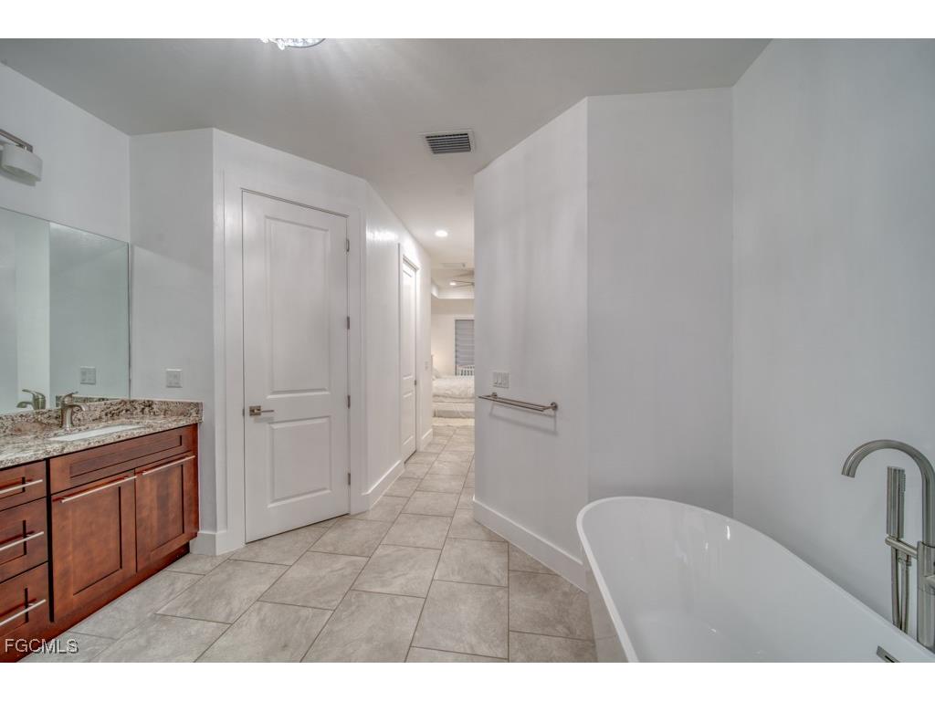 1528 NW 24th Place Cape Coral FL 33993 2025023524 image16