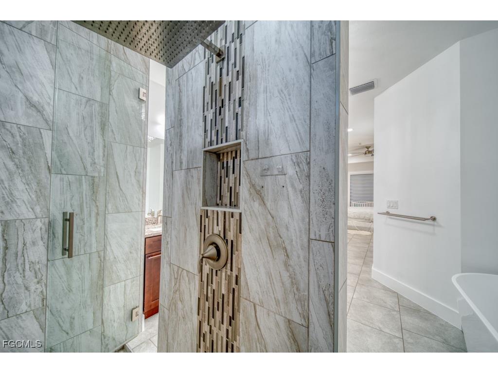 1528 NW 24th Place Cape Coral FL 33993 2025023524 image19