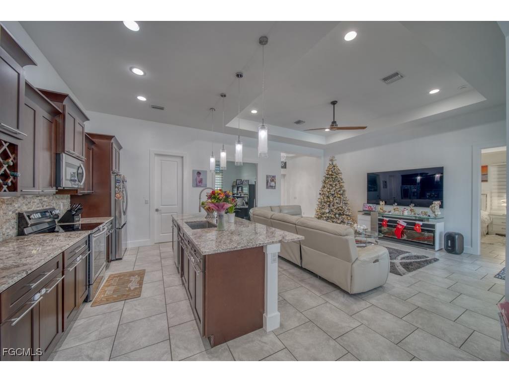 1528 NW 24th Place Cape Coral FL 33993 2025023524 image8