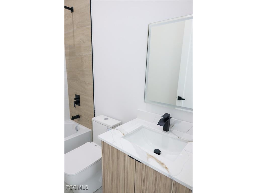 1528 NW 37th Avenue Cape Coral FL 33993 2025008715 image14