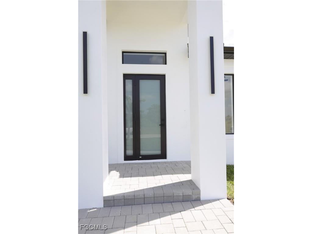 1528 NW 37th Avenue Cape Coral FL 33993 2025008715 image4