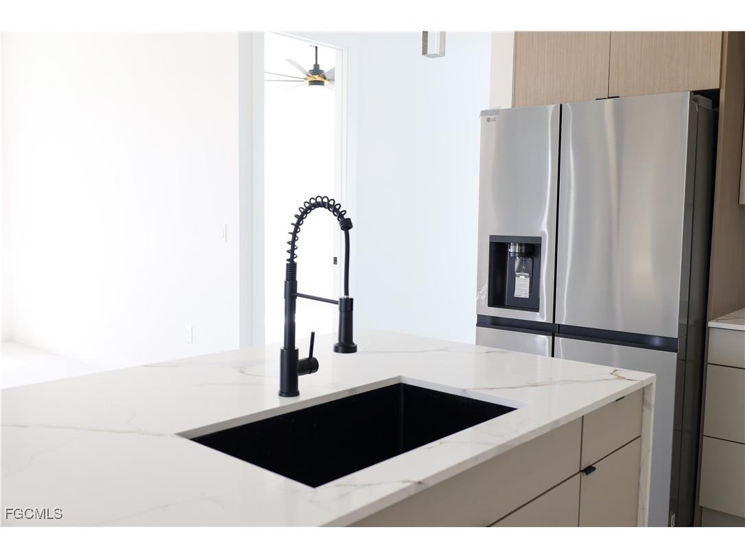 1528 NW 37th Avenue Cape Coral FL 33993 2025008715 image8