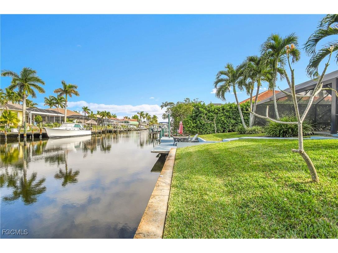1529 SW 52nd Terrace Cape Coral FL 33914 2025023884 image2