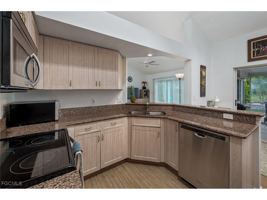 15298 Cricket Lane Fort Myers FL 33919 2025019693 image19