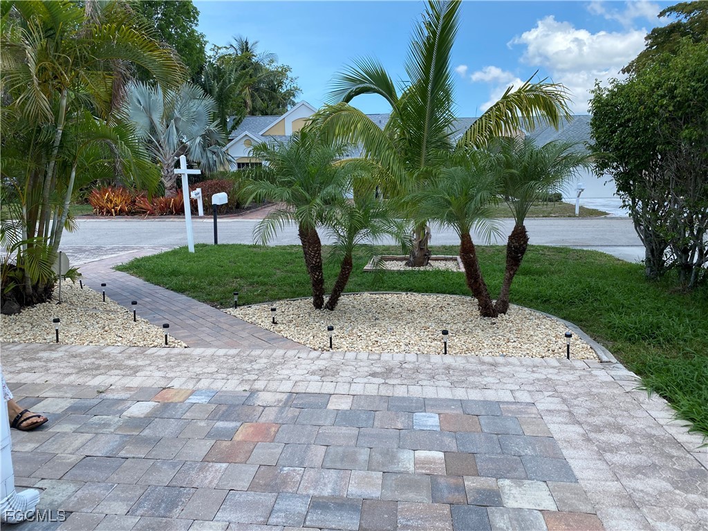 15298 Cricket Lane Fort Myers FL 33919 2025019693 image3