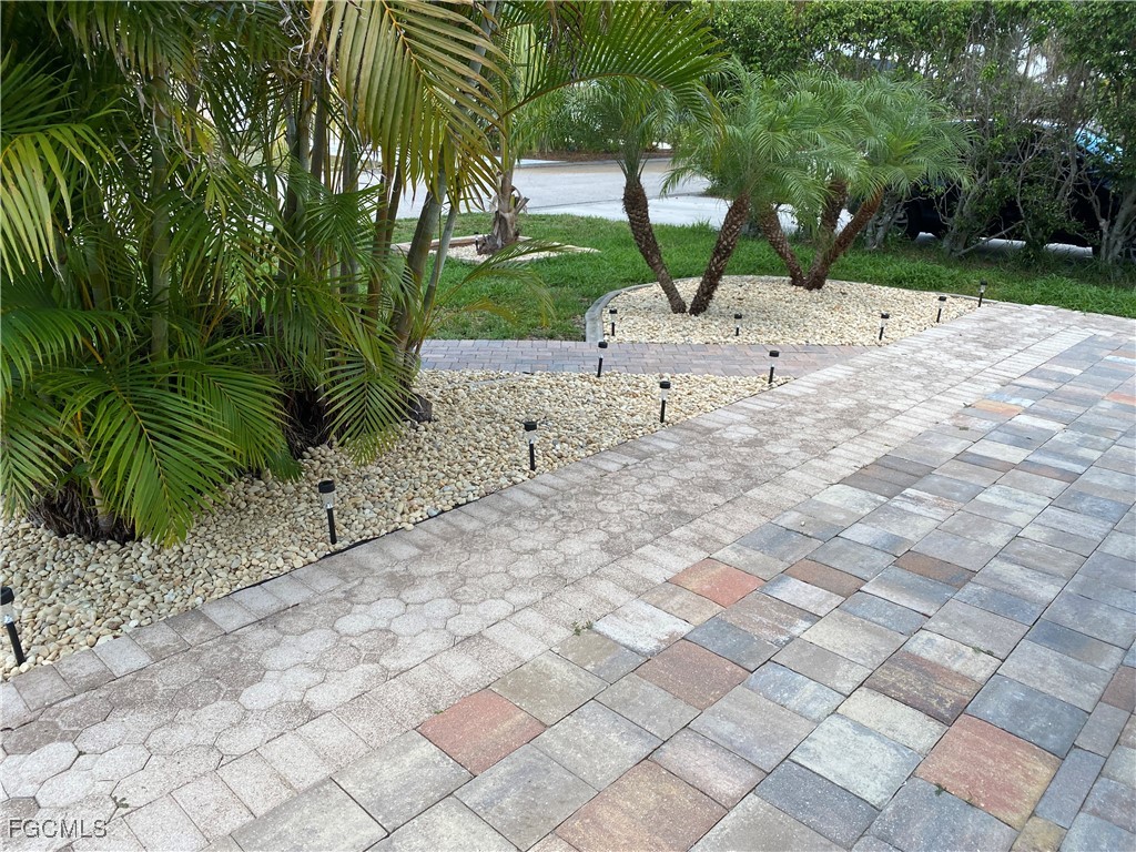 15298 Cricket Lane Fort Myers FL 33919 2025019693 image4