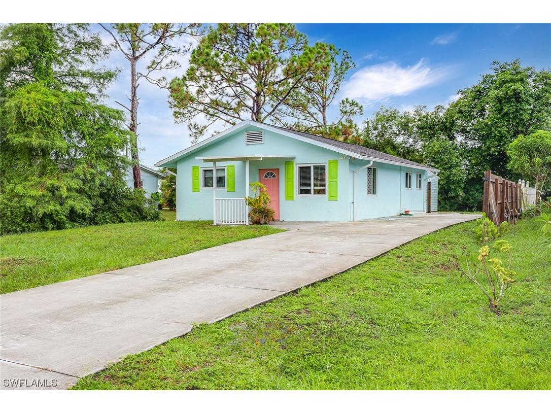 153 6th Street Naples FL 34113 223055143 image1