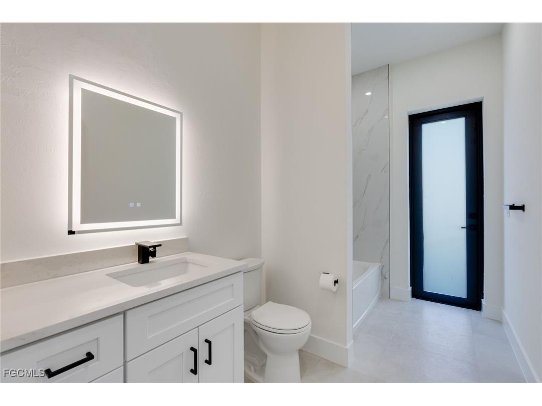 153 SE 21st Street Cape Coral FL 33990 2025024827 image14