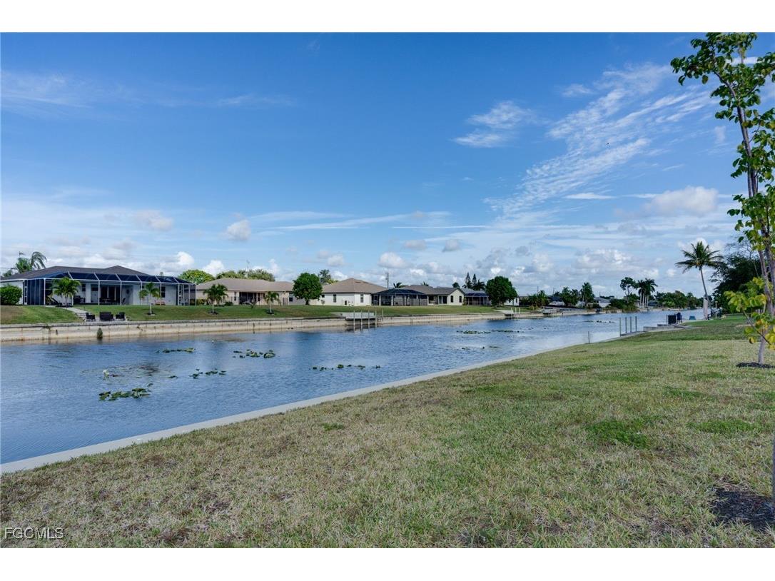153 SE 21st Street Cape Coral FL 33990 2025024827 image23