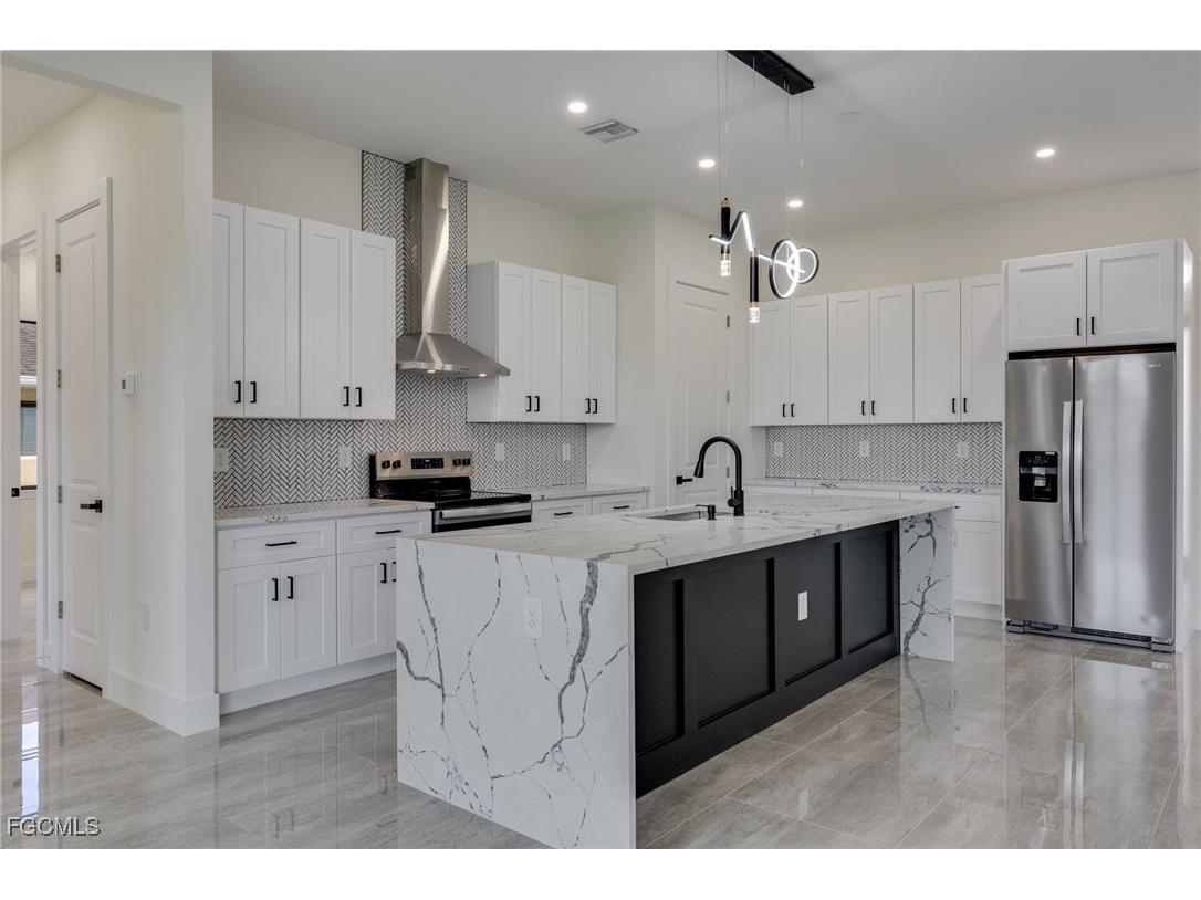 153 SE 21st Street Cape Coral FL 33990 2025024827 image8