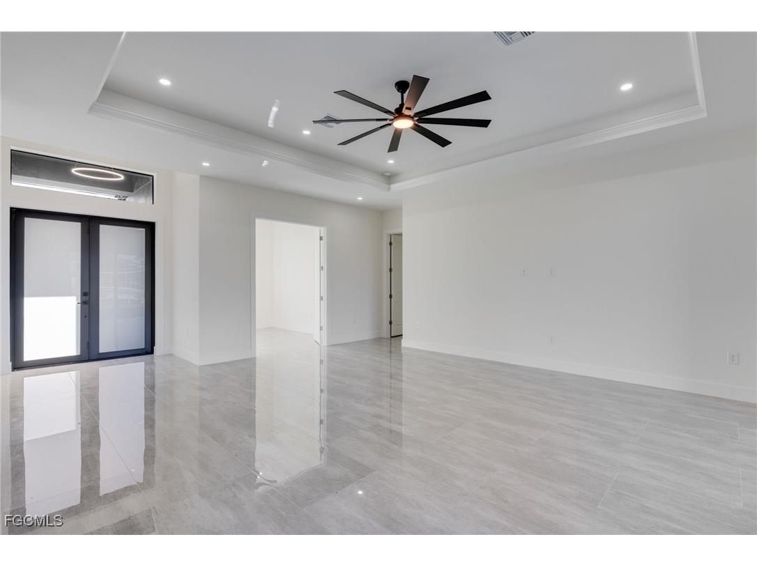 153 SE 21st Street Cape Coral FL 33990 2025024840 image4