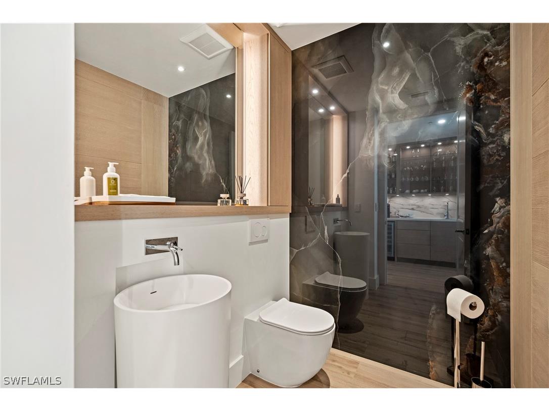 1530 5th Avenue S #C210 Naples FL 34102 226008412 image16