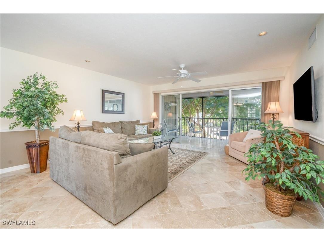 1530 Imperial Golf Course Boulevard #322 Naples FL 34110 225083132 image5