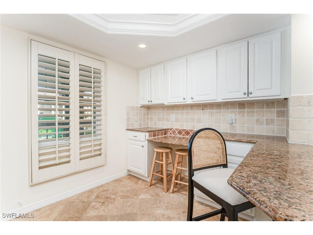 1530 Imperial Golf Course Boulevard #322 Naples FL 34110 225083132 image8